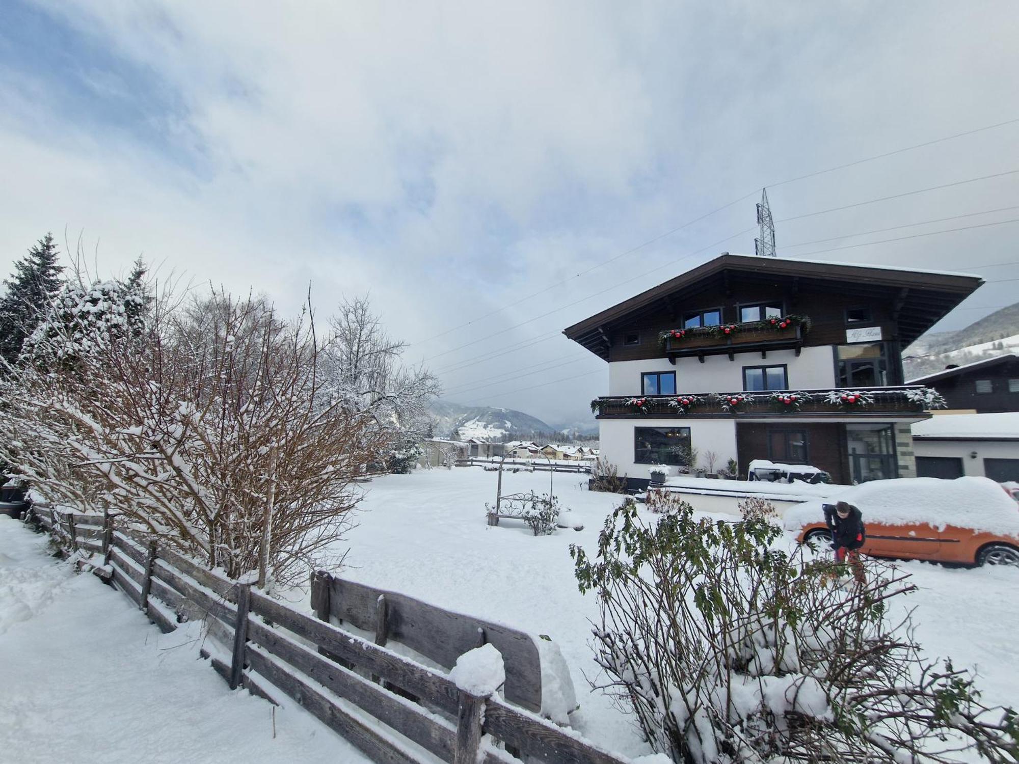 Alp Haus Grossglockner Apartment Bruck an der Grossglocknerstrasse Luaran gambar